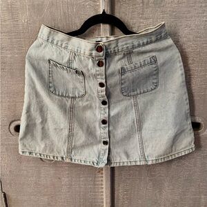 BDG Urban Outfitters snap front deLight Blue Denim Skirt | Sz. M |